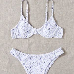 NWT SHEIN Floral bikini! 👙